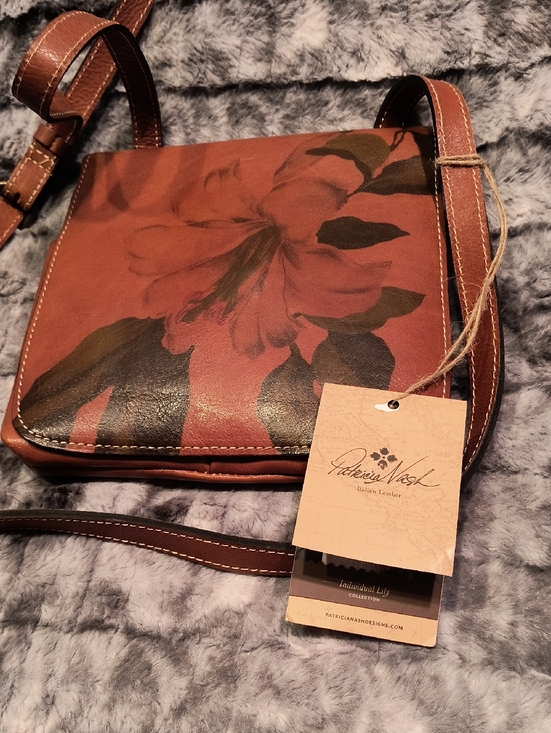 Patricia Nash Handbags - Patricia Nash  Brown Leather Crossbody with Floral Print New With Tags
